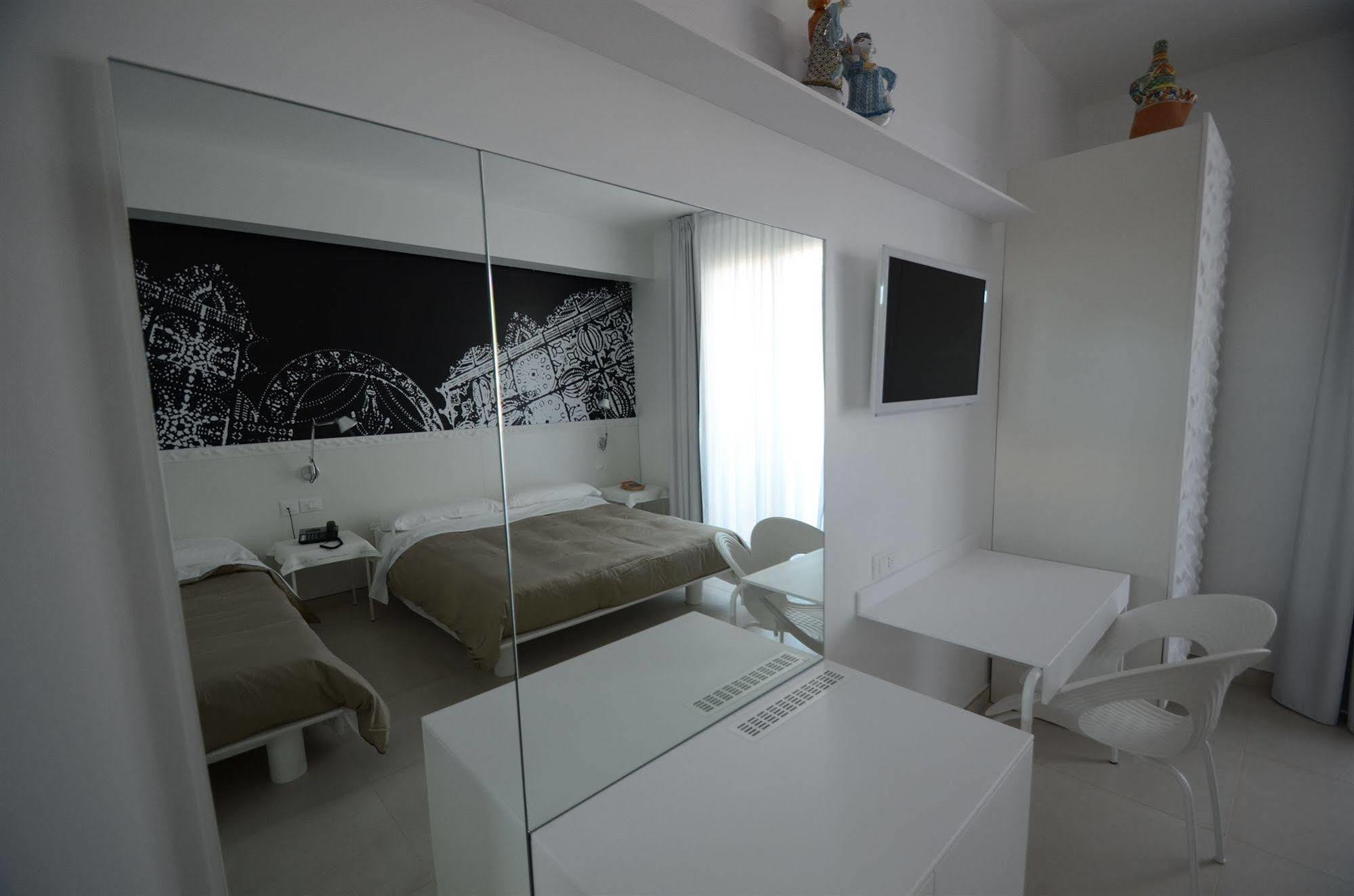 Quihotel Porto Cesareo Eksteriør bilde